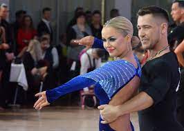 Standing ovation for timur imametdinov nina bezzubova world championship latin 2017 solo samba. Timur Und Nina Getrennt Grun Gold Club Bremen E V Facebook