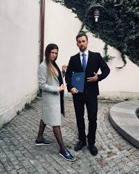 Nisa bölükbaşı ile barış murat yağcı ayrıldı, öpüşürken görüntüleri yayınlanmıştı! Survivor Nisa Bolukbasi Kimdir Nereli Kac Yasinda Meslegi Boyu