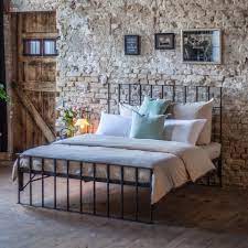 Betts' 100(+) year history, steeped in family ownership and community values, has built a legacy of fair, honest business practices, genuine. Jailhouse Bett Bett Im Industrial Style Designklassiker Jetzt Kaufen