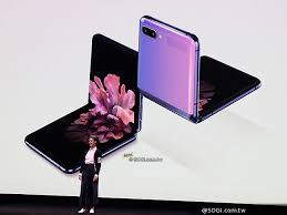 采用 6.7 英寸 amoled 主显示屏、1.9 英寸 amoled 副屏，其主显示屏像素为 2640x1080. ä¸‰æ˜Ÿç™¼è¡¨galaxy Z Flipå°å·§æŠ˜ç–Šæ‰‹æ©Ÿthom Browneè¯åæ¬¾åŒæ­¥æŽ¨å‡º Sogiæ‰‹æ©ŸçŽ‹