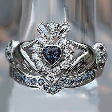 Pin By Jessica Nayara On Engagement Ring Set Celtic Wedding Rings Gothic Engagement Ring Bridal Ring Sets