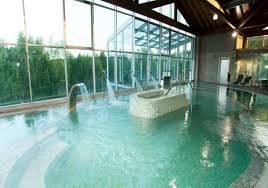 Conjuga perfectamente la armonía del entorno natural con las últimas innovaciones tecnológicas.se compone de un moderno hotel y de un innovador balneario, de reciente construcción, equipado con todo lo necesario para hacer agradable su estancia de descanso y salud. Como Llegar Al Balneario Rio Pambre En Palas De Rei Provincia De Lugo Galicia Espana