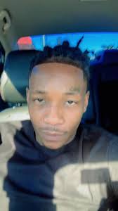 26 y/o single living in the st.Louis mo area hmu if your interested