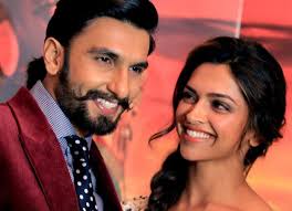 Dismay Over Deepika Padukone S Name In The Drug Chat Ranveer Singh Stands Solidly Behind His Wife Bollywood News Bollywood Hungama
