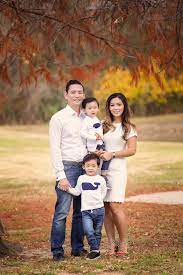 Dallas Fort Worth Senior Family Photographer What To Wear For Your Family Or Senior Portrait Session Client Wardrobe Options Offered Senior Family Child P Family Portrait Poses Photographing