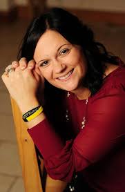 How does a ninja without a body move? Podcast Chatting To A Friend Catie Friend Presenter Commentator Adventurer Presentations Coach