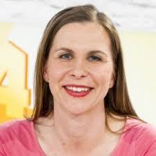 Carla Thiele's Instagram, Twitter & Facebook