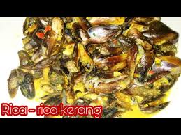 10 daun jeruk, digeprek 1 batang serai, digeprek 1 buah tomat. Cara Membuat Rica Rica Kerang Hijau Youtube