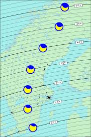 I sverige kommer mellan 80 och 93 procent av solen vara täckt mitt på dagen och det gäller att veta hur man ska bete sig för att inte få ögonskador. 2018 08 11 Partiell Solformorkelse Astroinfo Se