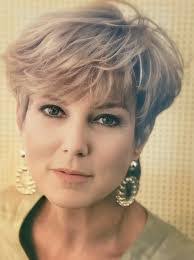 Janet Rutledge's Instagram, Twitter & Facebook