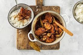 Poulet Au Laurier Et A L Ail Adobo Rezept In 2020 Lebensmittel Essen Essen Adobo