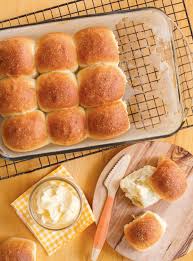 Petits Pains Au Lait Ricardo Recipe Ricardo Recipe Dinner Rolls Recipes