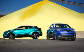 We'll show you around our toyota showroom displaying toyota vehicles including the popular rav4, corolla, and highlander. Comparison Toyota Chr 2018 Vs Volkswagen T Roc R Line 2018 Suv Drive