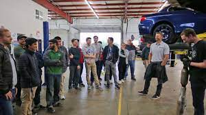 Oil changes are $10, (lifts, tools, and disposal included). Avants Tech Session At Stew S Self Service Garage Avants