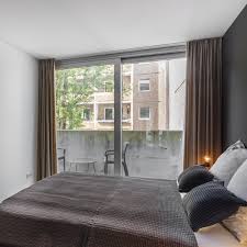Ideen, wie du dein schlafzimmer noch gemütlicher gestalten kannst gibt es auch bei uns! Schlafzimmerbeleuchtung Gestalten Ideen Bei Couch
