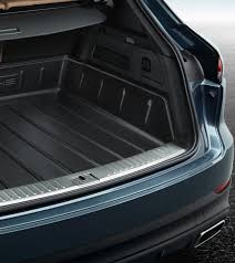Passgenaue kofferraum wanne vw amarok doppelkabine ab bj. Kofferraumwanne Hoch Cayenne Porsche Shop