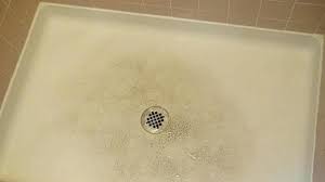 Votre Bac A Douche A Besoin D 39 Un Coup De Nettoyage Pas Besoin D 39 Acheter De Produits Hors Nettoyer Bac Douche Revetement Douche Astuces Pour Nettoyer