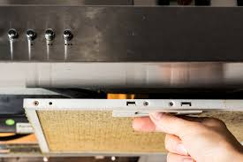 Eurodomo dunstabzugshaube ultimativer ratgeber ausgezeichnete eurodomo dunstabzugshauben beste angebote testsieger jetzt direkt weiterlesen! Kohlefilter Der Dunstabzugshaube Wechseln So Geht S