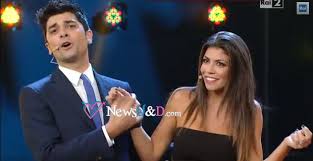 Jun 26, 2021 · flora canto è un'attrice e conduttrice italiana, nota al grande pubblico anche per essere la moglie di enrico brignano, un amore bellissimo che va avanti da tempo e che ha già portato alla. Flora Canto Made In Sud 14 Ottobre News E Anticipazioni Uomini E Donne