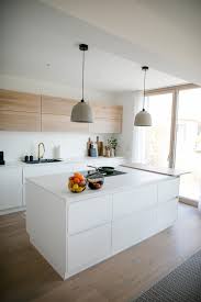 Die Kuche Ist Unser Zentraler Lebensmittelpunkt Im Wohnung Kuche Kuchendesign Kuchen Design