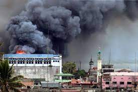 The bodies of 40 suspected gunmen, and two of their wives, were found following the final stand. Battle Of Marawi Wikipedia