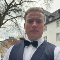 10+ "Eric Laser" profiles