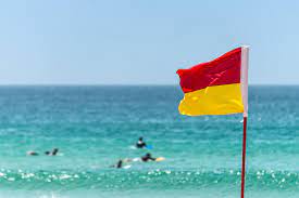 Yellow flag at beach meaning. The Complete List Of Beach Flags And Warning Signs