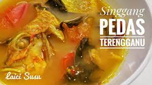 1.rebus/masakkan air dalam periuk 2.masukkan ikan 3.masukkan bawang putih dan lengkuas yg telah diketuk 4.masukkan asam. Resepi Singgang Pedas Ikan Kerisi Cara Terengganu Youtube