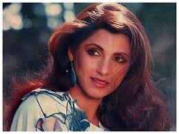 Because of this reason Dimple Kapadia left the film industry after marriage  this is how she started her second successful innings | इस वजह से शादी के  बाद छोड़ दी थी Dimple