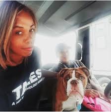 Chú chó nổi tiếng MXH sau khi xuất hiện với biểu cảm buồn rười rượi vì  không được ra ngoài chơi do lệnh phong tỏa Covid-19