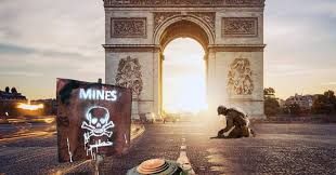 L Armee Place Des Mines Antipersonnelles Sous Les Paves Des Champs Elysees Champs Elysees Elysee Champs