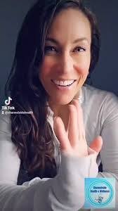 Wanda Tobin's Instagram, Twitter & Facebook