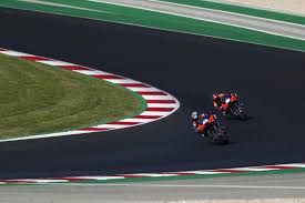 Facebook de miguel oliveira o piloto português foi obrigado a abandonar a prova de hoje do mundial de moto gp devido a problemas mecânicos. As Imagens Do Primeiro Dia De Miguel Oliveira No Motogp De Portugal Algarve Publico