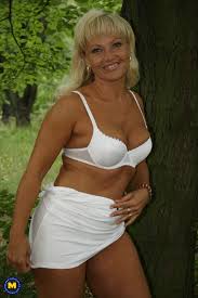 Charming mature blonde Debora poses nude and blows off two strangers in  public - Pichunter