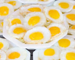 I crostini con piselli, prosciutto e uova, sono sempre un'ottima alternativa quando siamo alla ricerca di un antipasto veloce e gustoso. Crostini Alle Uova Di Quaglia Mangiare Bene