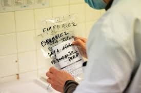 Maybe you would like to learn more about one of these? Essais Cliniques La Recherche Publique A La Traine Dans La Publication Des Resultats