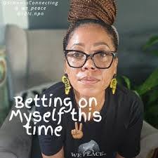 Tracey Glaser's Instagram, Twitter & Facebook