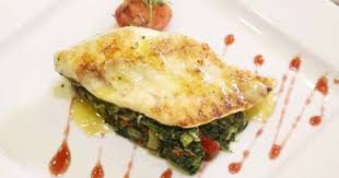 Izgara Levrek Tarifi Ispanak Yataginda Izgara Levrek Yemekta Yemek Tarifi Gida Tarifler Izgara