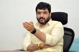 पुणे विमानतळावर मोठ्या आकारांच्या विमानासाठी केंद्रीय मंत्री मुरलीधर मोहोळ यांचा मोठा निर्णय !!