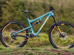 The 4th generation santa cruz nomad may not sport 29 inch wheels but pretty much everything else has changed on this boutique bruiser. Santa Cruz Bronson Cc Xx1 Eagle Enve Review Bikeradar
