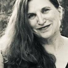 Darcy Mckenzie's Instagram, Twitter & Facebook