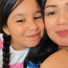 Busco vestido/vestuario de Barbie talla 7/8 años Y todo para piñata en  jardín Foto para llamar la atención