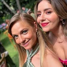 Sandra Teniente's Instagram, Twitter & Facebook