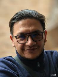 hola muchachos, esta aplicación ayuda mucho en el manejo de luces en pocos  pasos. Se llama Luminar