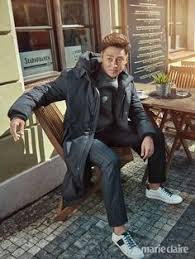 Lee Seo Jin Travels To Prague For October Marie Claire Couch Kimchi Korean Actors Prague Travel Jin