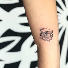 Book Lovers Bookstagram Booklover Booktattoo Booktattoos Smalltattoo Smalltattoos Smalltattooideas Bookish Tattoos Small Book Tattoo Book Lover Tattoo