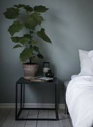 Plants In The Bedroom Blue Grey Bedroom Via Coco Lapine Design Sovrumsinredning Sovrumsideer Inredning
