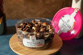 Distributie aaron aziz, lisa surihani, maya karin. Products Mamasab Bakery