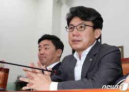 Jun 10, 2021 · 김현아 국민의힘 비대위원 민주당, 윤석열에 '배신자' 새 프레임 씌우려는 것 ※ 자세한 내용은 동영상으로 확인하실 수 있습니다. ë§ˆì´í¬ êº¼ì§„ í›„ ì§„ì„±ì¤€ ì§„ì‹¬ë°œì–¸ ê·¸ëž˜ë„ ì§'ê°' ì•ˆ ë–¨ì–´ì§ˆê±°ë‹¤ ë‰´ìŠ¤ ë™ì•„ë‹·ì»´