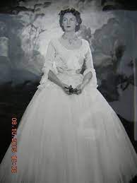 Fawbert Archives The Duchess Of Devonshire Mitford Sisters Royal Wedding Dress